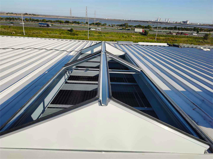 
三角型排烟天窗
